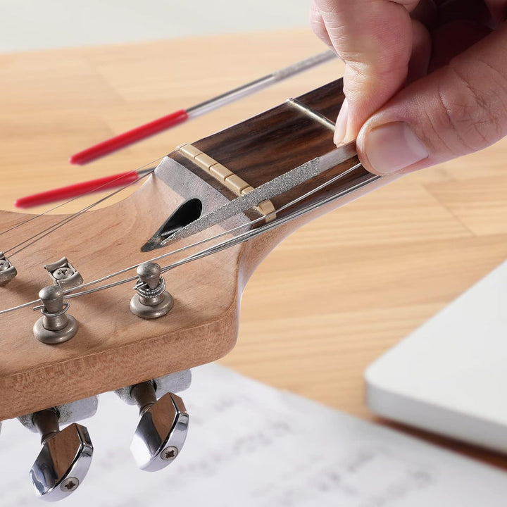 POGOLAB Gitarren Werkzeug Reparatur Set, 31 Stk Gitarren Bausatz mit Saitenkurbel Akustische Gitarre