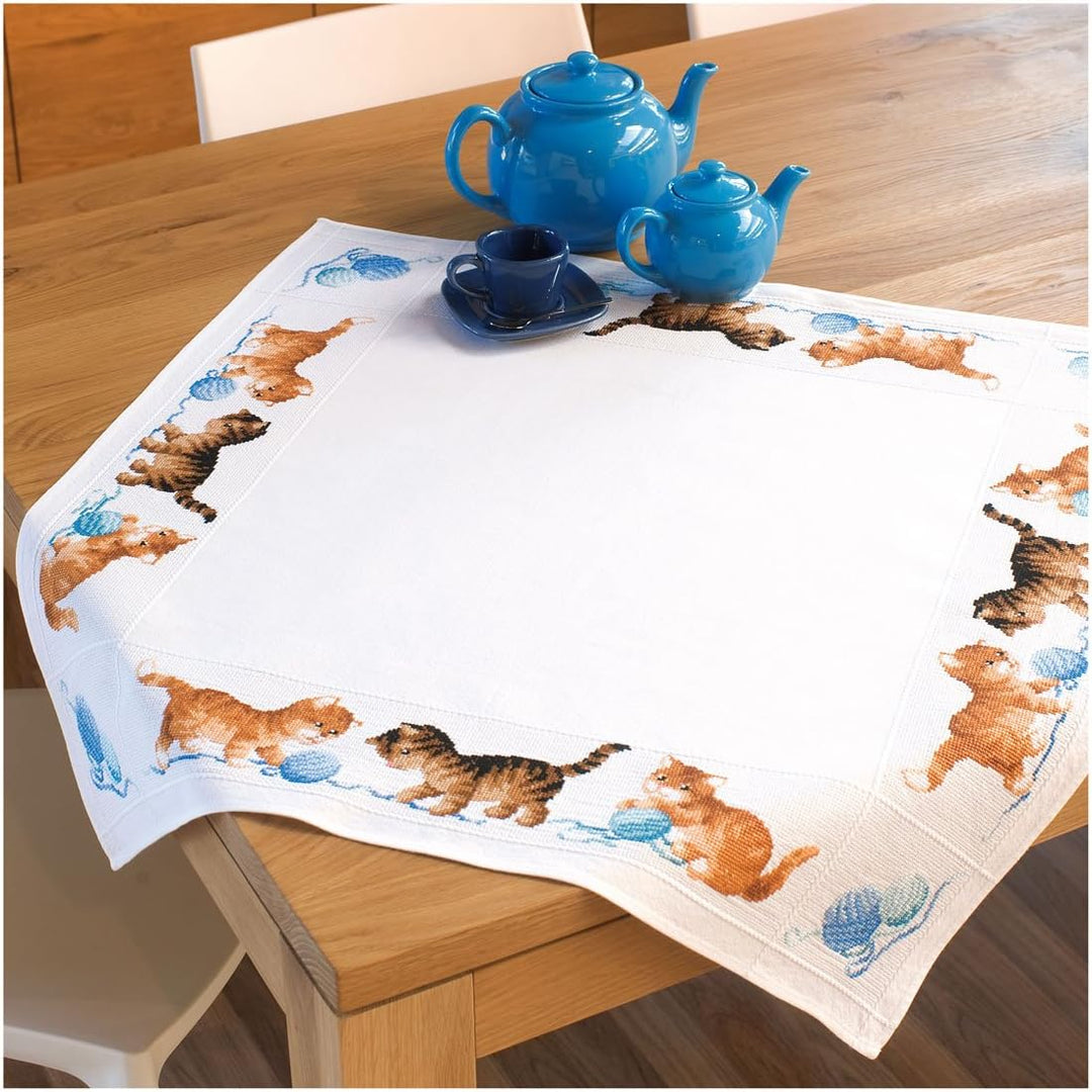 Vervaco Tischdecke Spielende Katzen Zählmusterpackung-Stickpackung im gezählten Kreuzstich, Baumwoll