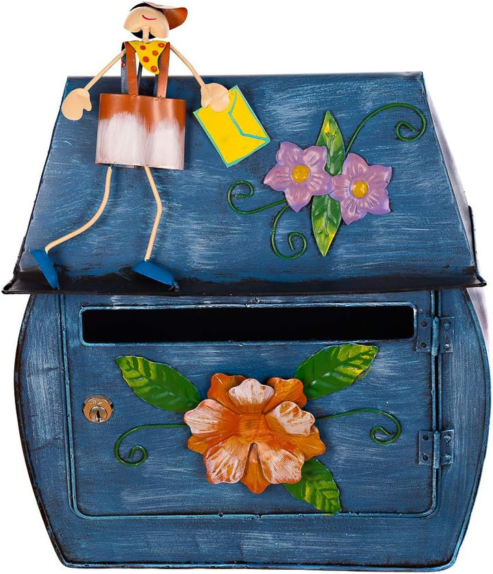 Antiker grosser und sehr edler Briefkasten , Häuschendesign, NA10B336-1 Handbemalt. sehr schön gearb