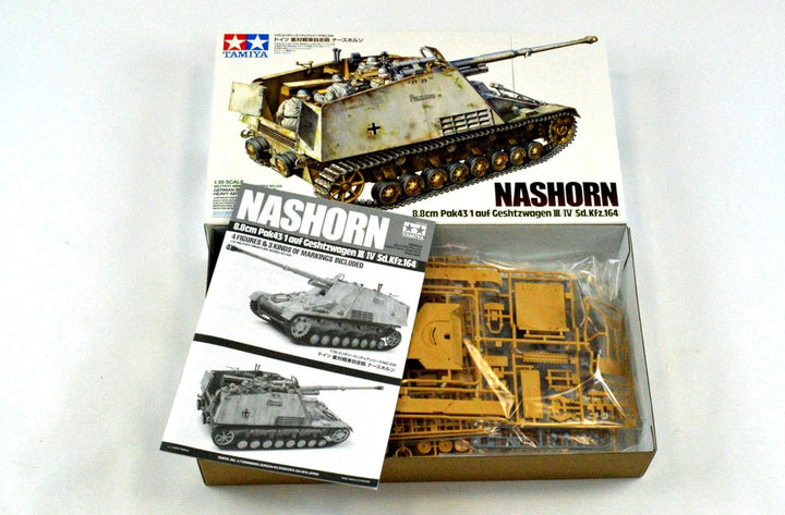 Tamiya 35335 1:35 Deutscher Panzerjäger Nashorn (4), Modellbausatz,Plastikbausatz, Bausatz zum Zusam