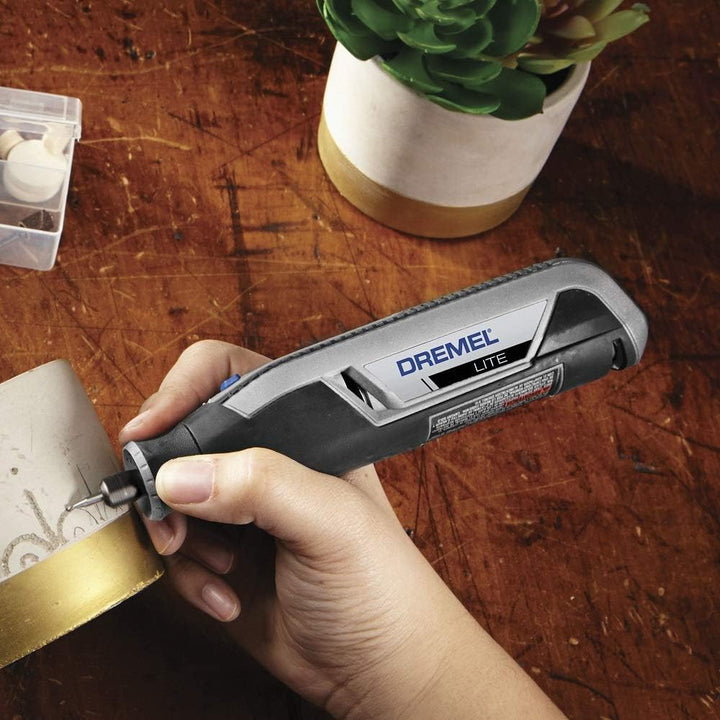 Dremel Lite 7760 Akku Multifunktionswerkzeug 3.6V, Set mit 15 Zubehörteilen, Variable Drehzal 8.000-