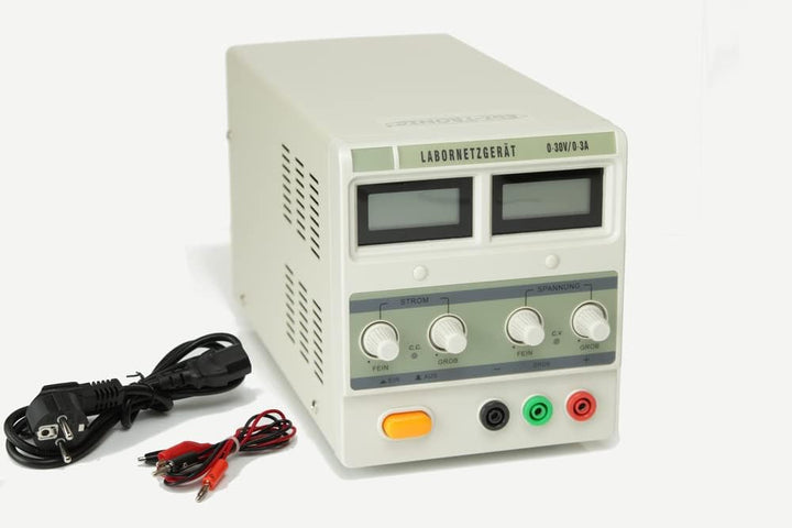edi-tronic DC Labornetzgerät 0-30V 0-3A regelbar 2 LCDs beleuchtet Netzgerät regelbares Labornetztei