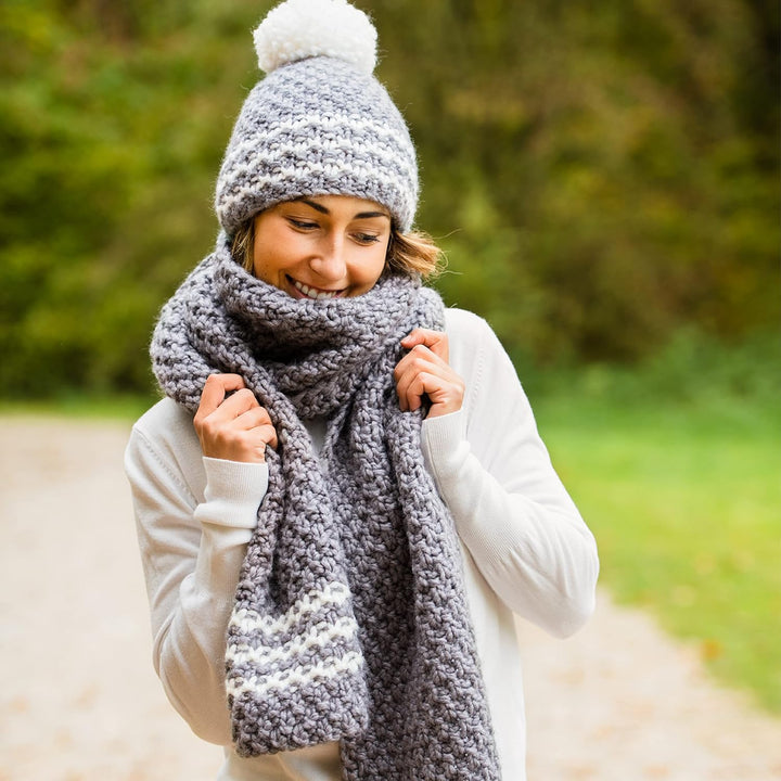 Gründl Alaska uni (Strick- und Häkelgarn mit wollartigem Charakter aus 80% Polyacryl und 20% Wolle,
