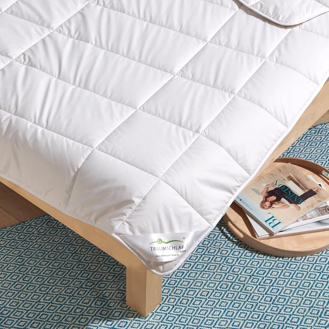 Traumschlaf Alpaka Bettdecke • Ganzjahresdecke mit 100% Alpakawolle • Hochwertige Naturbettdecke • T