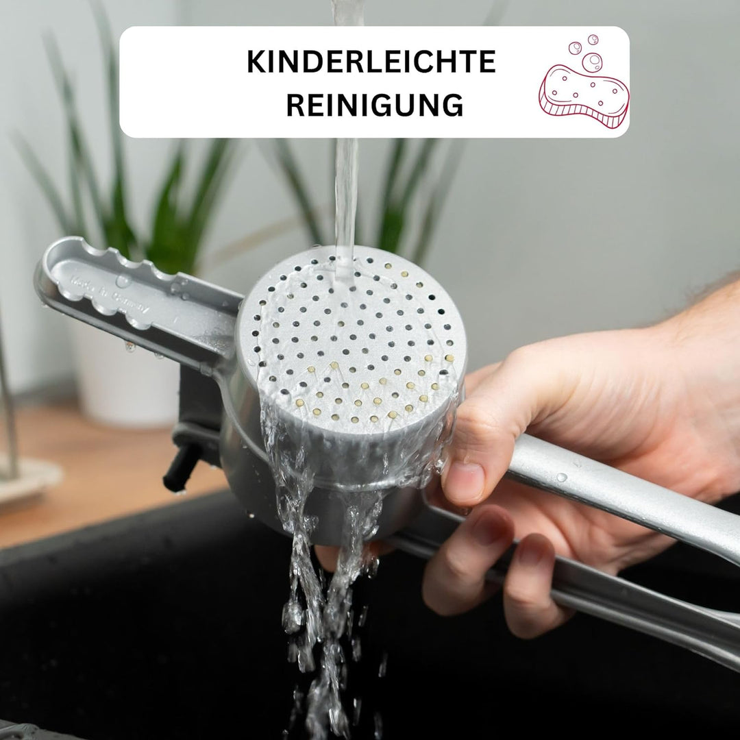 Westmark Spätzle-Set, 2tlg., 1 Spätzle-/Kartoffelpresse mit runder Lochung, Spätzlepresse + 1 Schöpf