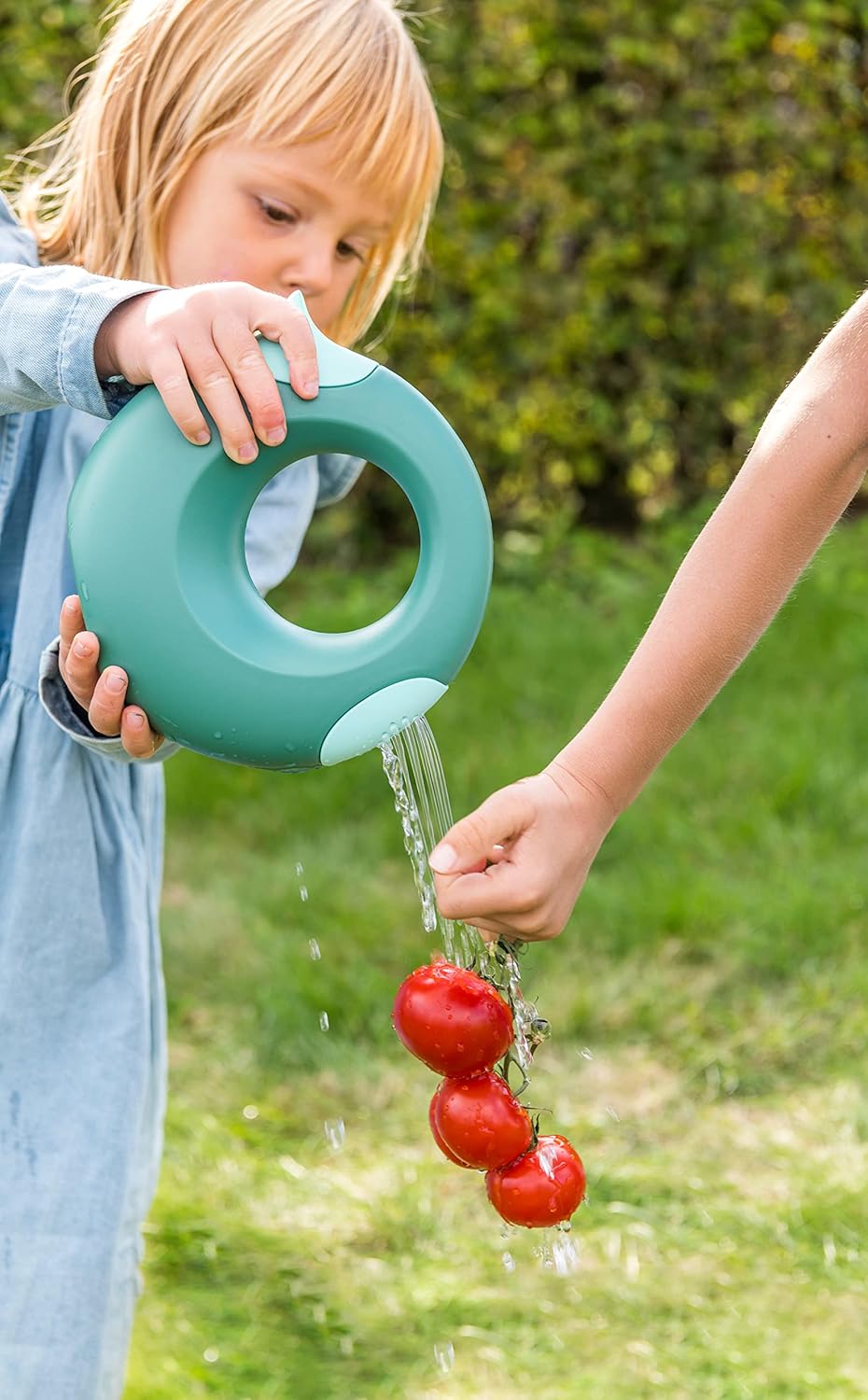 Quut - Mein erstes Spielset für den Garten – 1 Giesskanne + 1 Rechen/Schaufel 2-in-1 + 1 aufblasbare