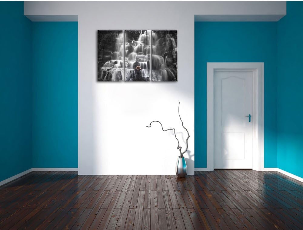 Pixxprint Yoga am Wasserfall in Bali als Leinwandbild/Grösse: 3 Teilig (120x80 cm) cm/Wandbild/Kunst