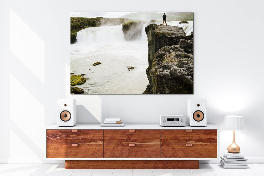 deyoli Klippen mit schönem Wasserfall im Format: 80x60 als Leinwandbild, Motiv fertig gerahmt auf Ec