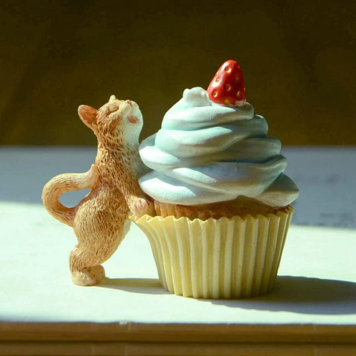 Gemmia Miniatur Feengarten Katze Figur- Dinnerparty vorbereiten Katze, Dinnerparty Vorbereiten Katze