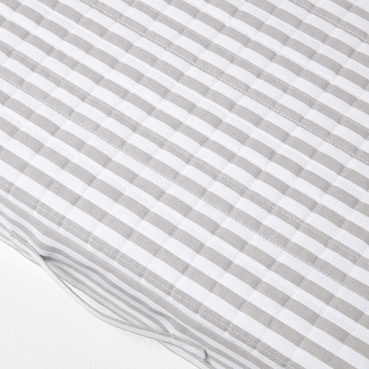 Homescapes Festes Sitzkissen 50x50x10 cm grau gestreift, Sesselkissen/Sitzerhöhung orthopädischer Sc