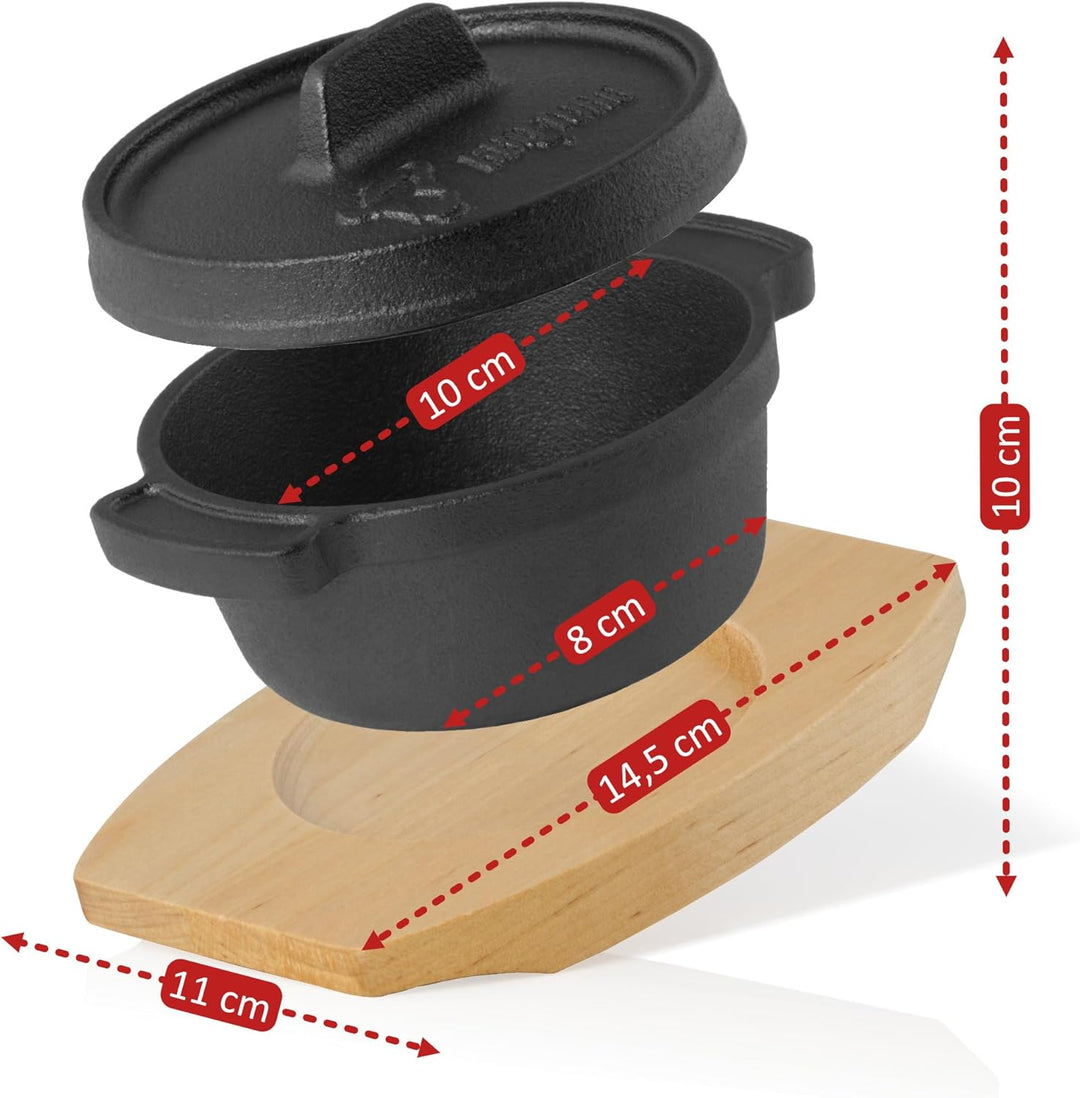 BBQ-Toro Mini Dutch Oven (2 Stück) | Ø 11 cm | Gusseisen Serviertopf mit Holzunterlage | bereits ein