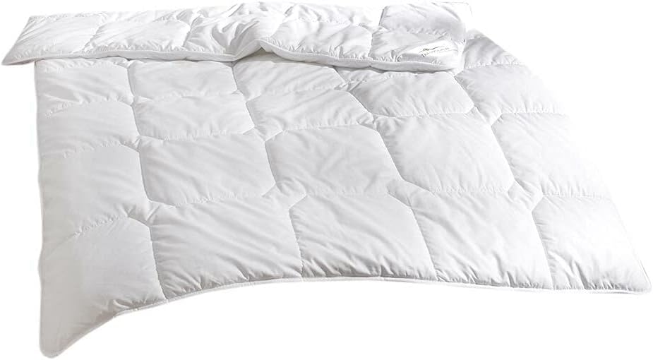 Traumschlaf Thinsulate Bettdecke warm, Füllung: 100% 3M Thinsulate Faser klimaregulierend für Allerg