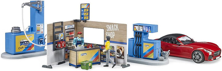 bruder 62111 - Bworld Tankstelle mit Zapfsäule, Ladestation E-Autos, Roadster, Fahrerin, Waschplatz,