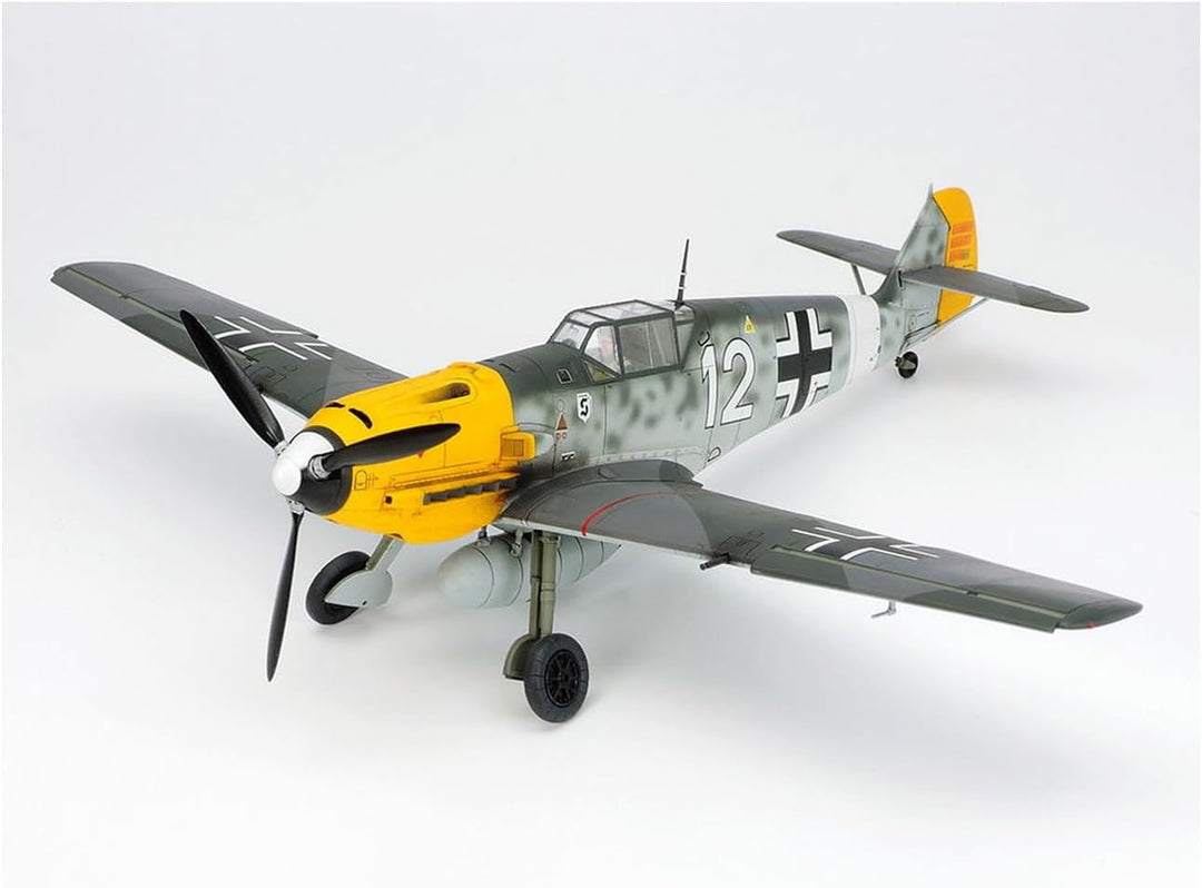 Tamiya 300061063-1:48 WWII Messerschmitt BF109E-4/7 Trop, Mittel