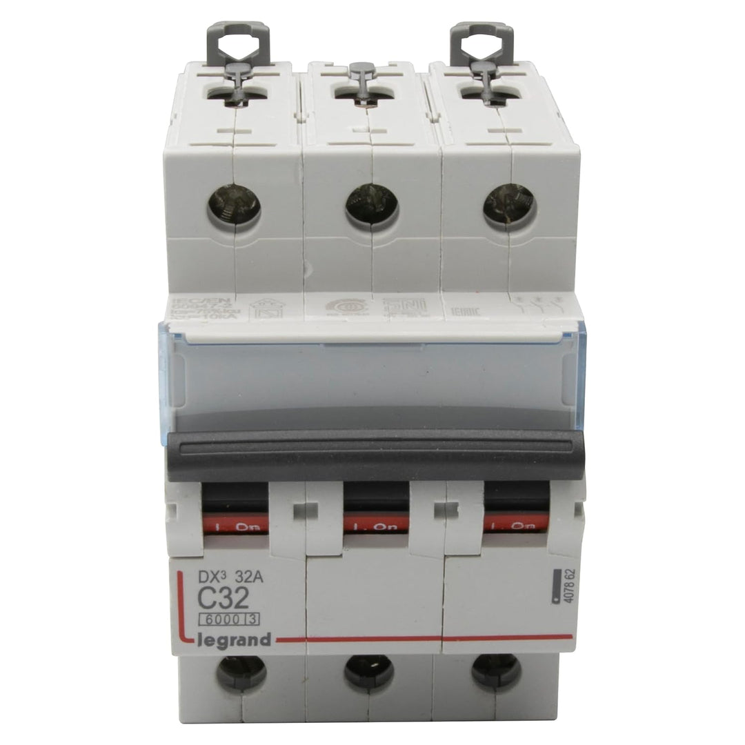 Legrand 407862E, Automatischer Magnetschalter, 3P, 32A, C-Kurve, 10kA, 3 Modul, DX3