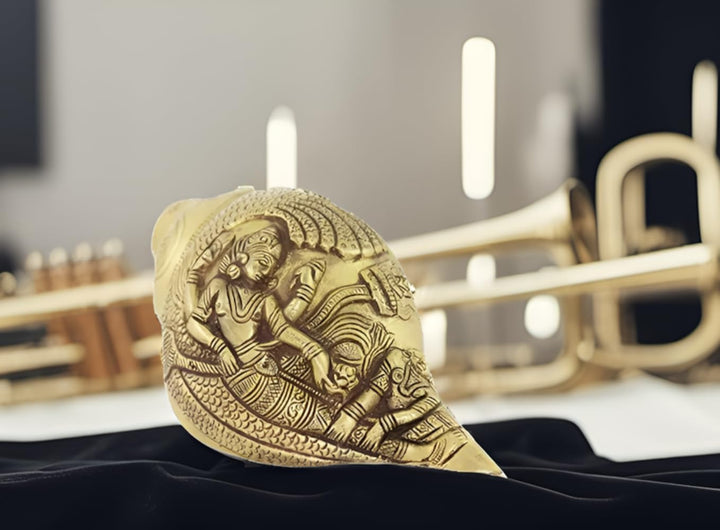 Purpledip Rare Collection Cruelty Free Vegan Blowing Shankh Conch in Antik-Finish Messing mit reichh