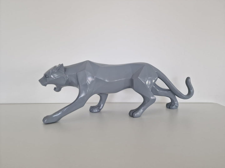IDYL Moderne Skulptur Figur Resin Jaguar | silberfb. | Masse: 48x10,5x15 cm | Material: Polyresin (K