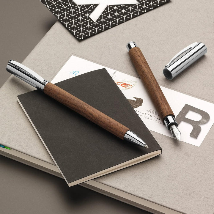 Faber-Castell 148531 - Drehkugelschreiber Ambition Nussbaum, Kugelschreiber Mine B, Schreibfarbe sch