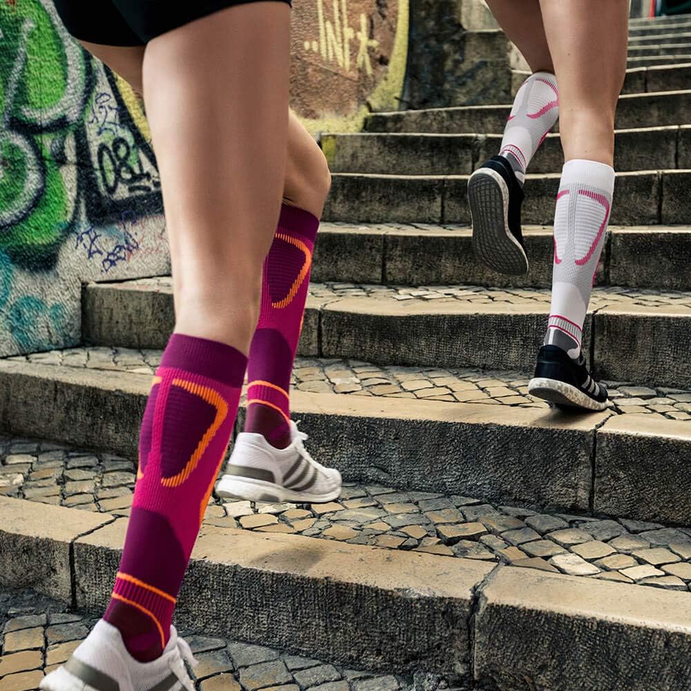 BAUERFEIND Herren Run Performance Laufsocken, Kniestrümpfe mit Targeted Compression Zone 35-37 / S R