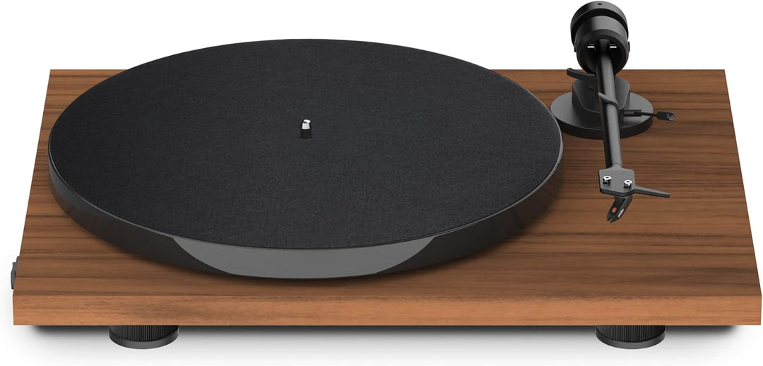 Pro-Ject E1 BT, Plug & Play Einsteiger Plattenspieler mit OM5e System, BT Sender, schaltbarer Phono