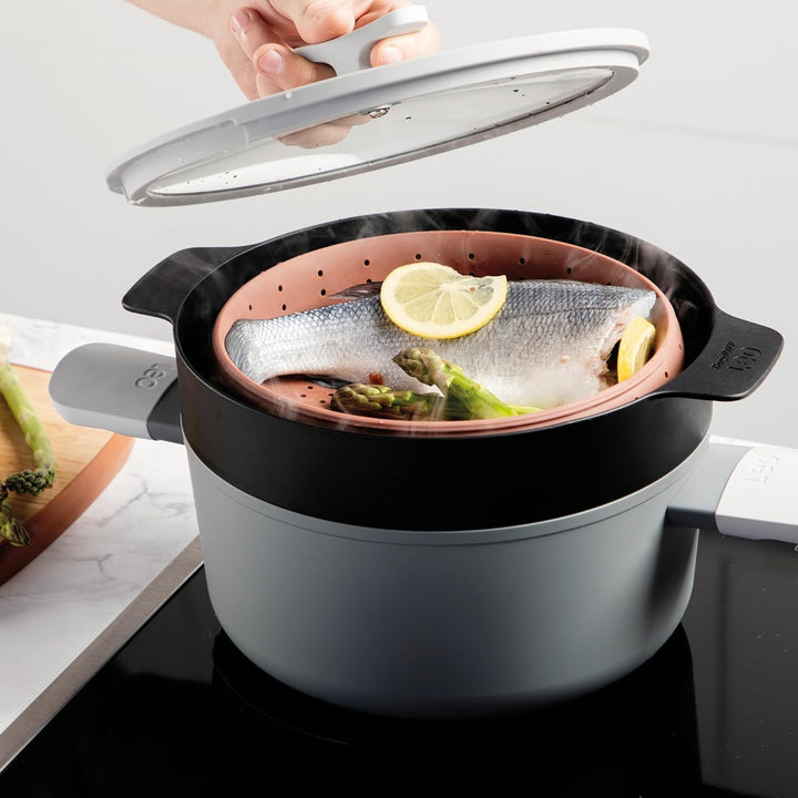 BergHOFF – Leo Silicone Steam & Strain with Collapsible Body – Grey & Red – 24cm