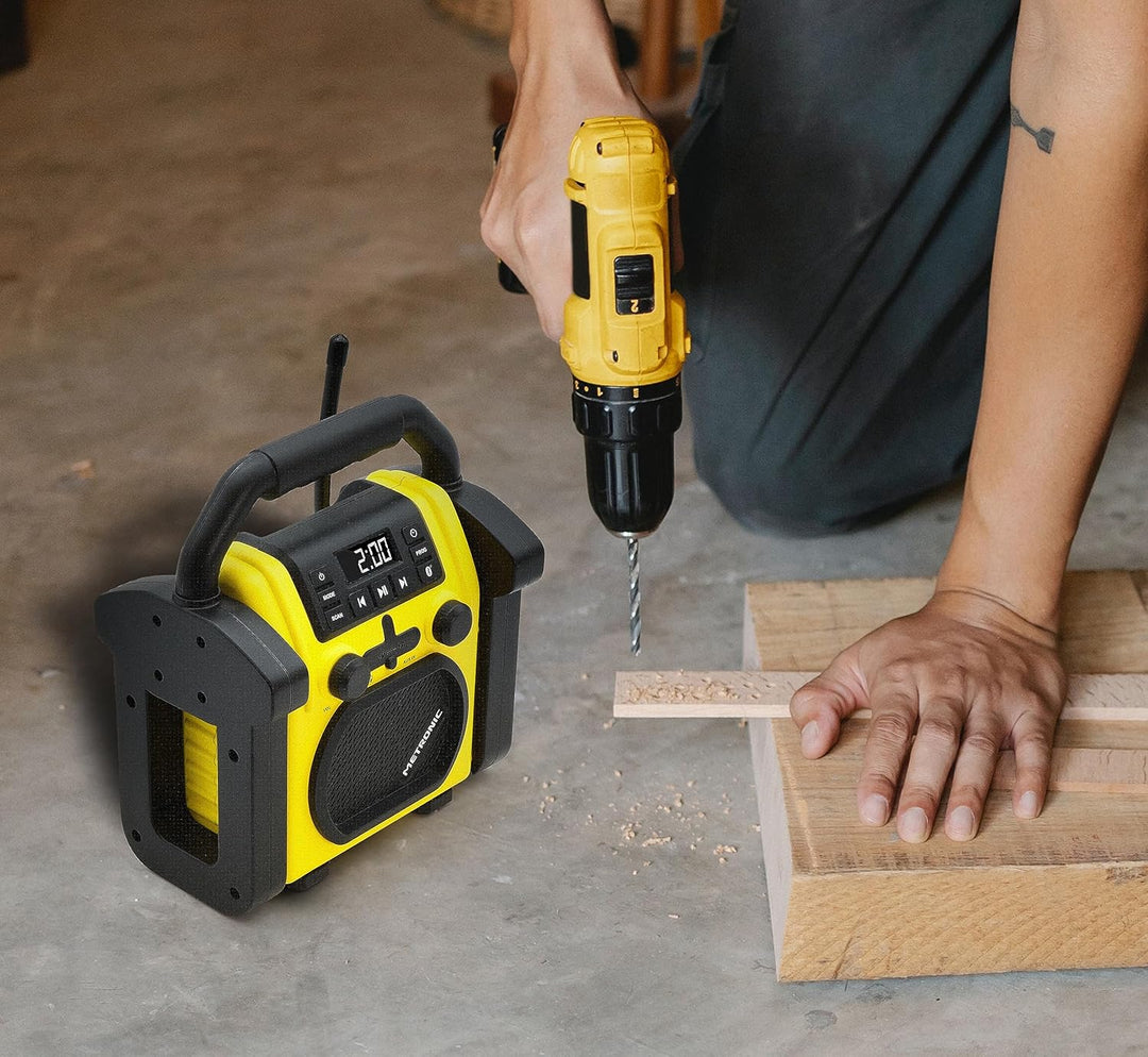 Metronic 477217 Baustellenradio Bluetooth tragbar FM stossfest/Musikleistung insgesamt 30 W Radio US