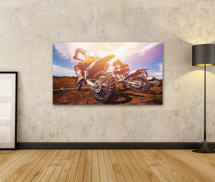 islandburner Bild auf Leinwand Dreckiges Fahrrad. Team Motocross auf Fahrrad Motorrad ist Start-Stra