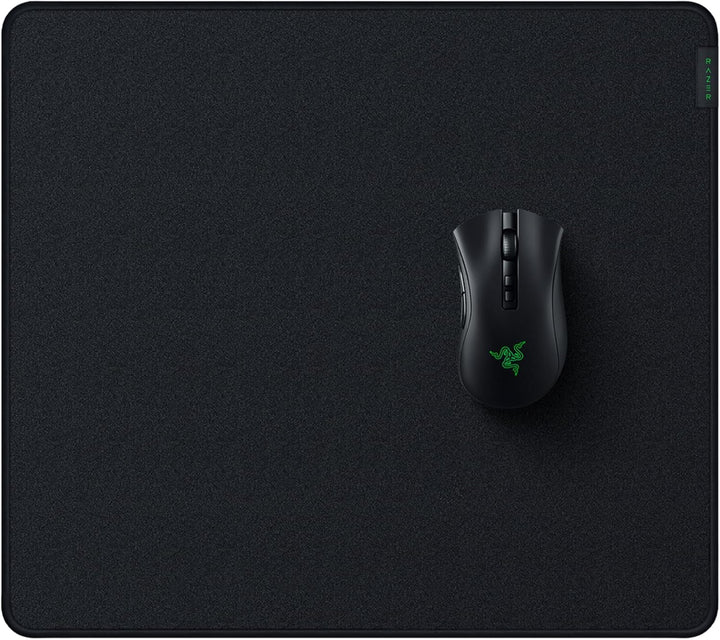 Razer Strider - Hybrid-Mauspad mit weicher Unterseite und Oberseite für sanfte Swipes (optimiert für