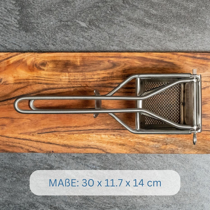 Westmark Kartoffelpresse, Mit Rund-Lochung, Rostfreier Edelstahl, Länge: 30 cm, Triangel, Silber,