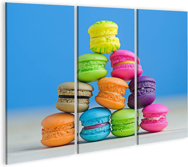 islandburner Bild auf Leinwand Bunte Macarons Vor Blauem Hintergrund Bilder Wandbilder Poster Leinwa