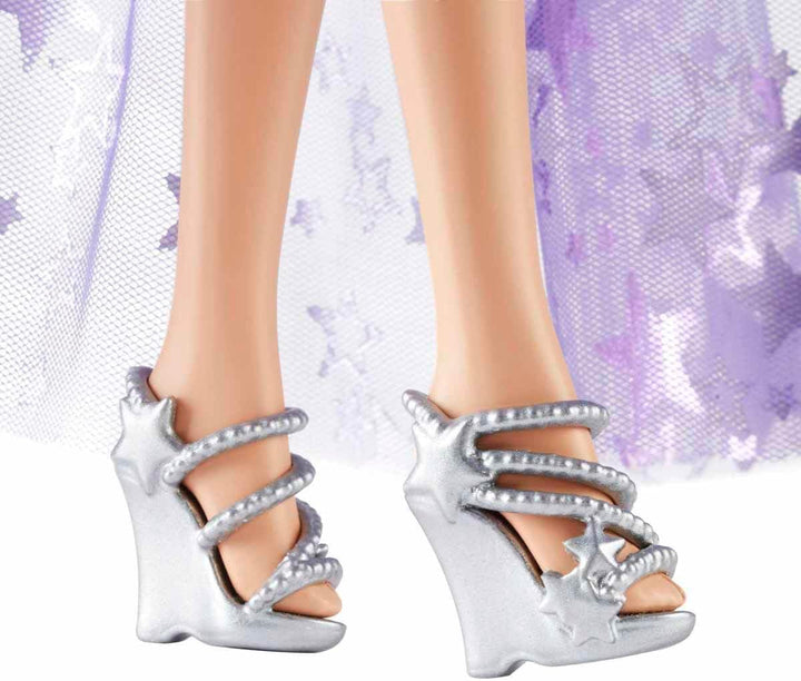 Barbie Ein Verborgener Zauber Puppe - Langhaarige Malibu Roberts Puppe mit schimmerndem Kleid, Zubeh