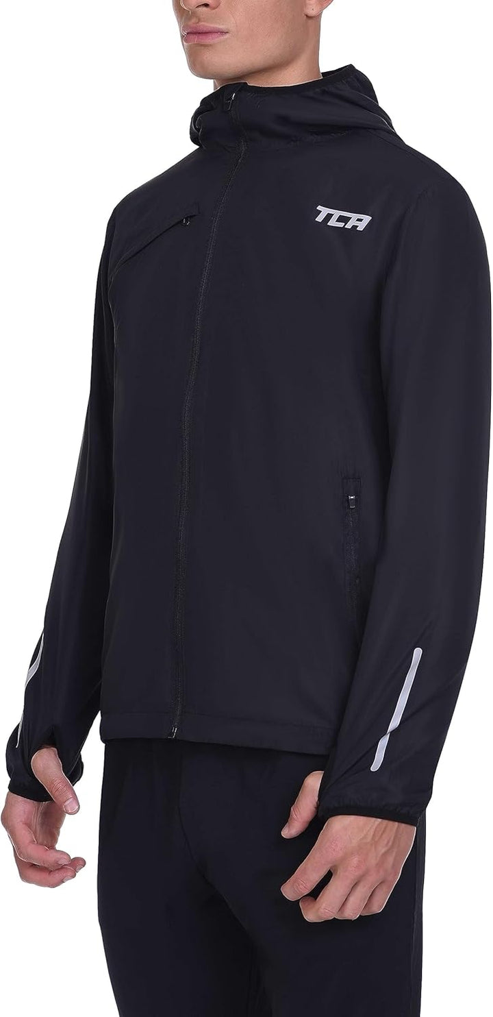 TCA Herren Lauf-Softshelljacke. Reflektierende atmungsaktive Packable-Jacke mit Reissverschlusstasch