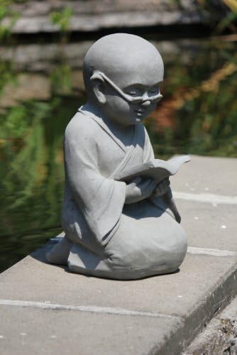 Figur Shaolin Mönch lesend mit Buch - für Haus und Garten - Höhe 42 cm - grau