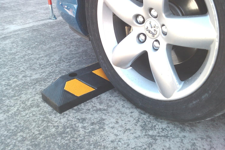 SNS SAFETY LTD Gummi Radstopp-Parkplatzbegrenzung für Parkplätze und Garagen, Farbe Schwarz-Gelb, Ab