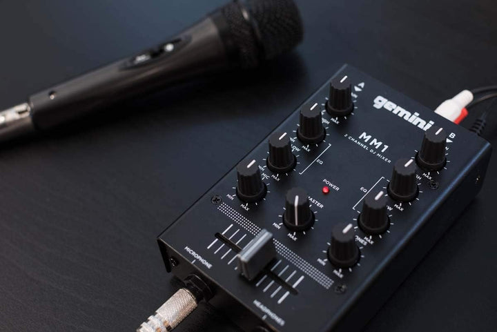 Gemini MM-1 - Mini 2 Kanal DJ Mixer