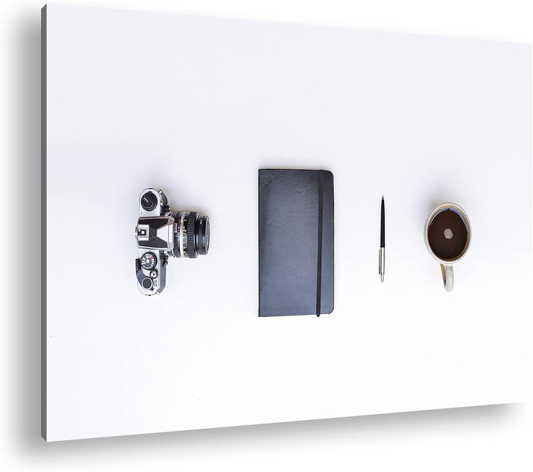 deyoli Stillleben einer Kamera und Notebook im Format: 80x60 als Leinwandbild, Motiv fertig gerahmt