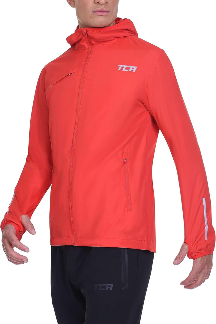 TCA Herren Lauf-Softshelljacke. Reflektierende atmungsaktive Packable-Jacke mit Reissverschlusstasch