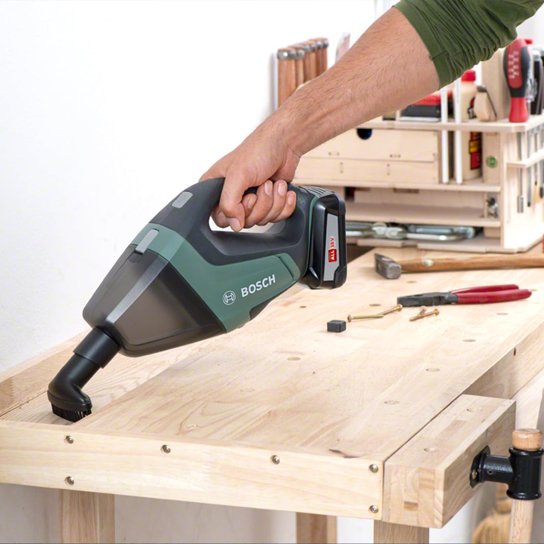 Bosch Akku Staubsauger UniversalVac 18 (ohne Akku, 18 Volt Sytem, im Karton) UniversalVac 18V I ohne