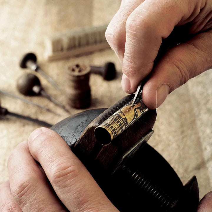 Pelikan Füllhalter Toledo 700, Schwarz, Feder B (breit), hochwertiger Kolbenfüller im Geschenk-Etui,