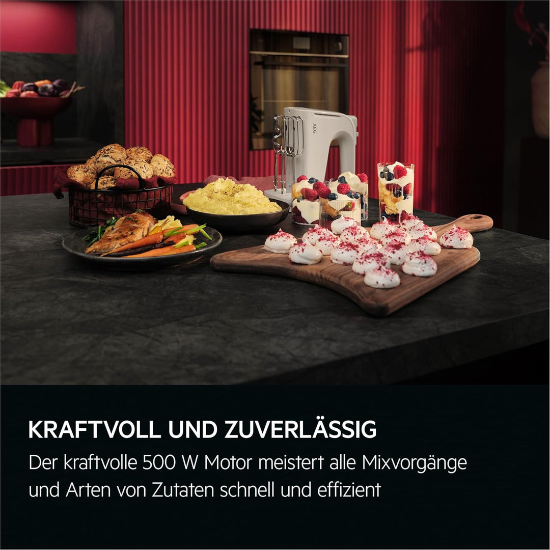 AEG Handmixer / 5 Geschwindigkeitsstufen / Turbo-Funktion für Höchstleistung / Auswurftaste / 2 Rühr