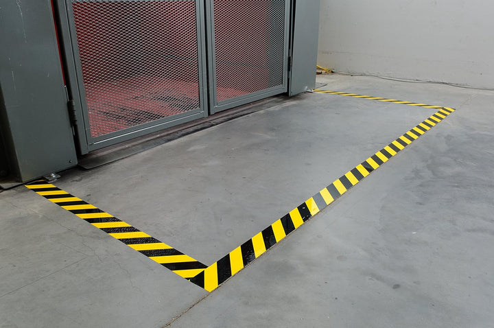 Brady Toughstripe Striped Ribbon, 101,60mm x 30,48m, Schwarz/Gelb 101.60 mm Schwarz/Gelb, 101.60 mm