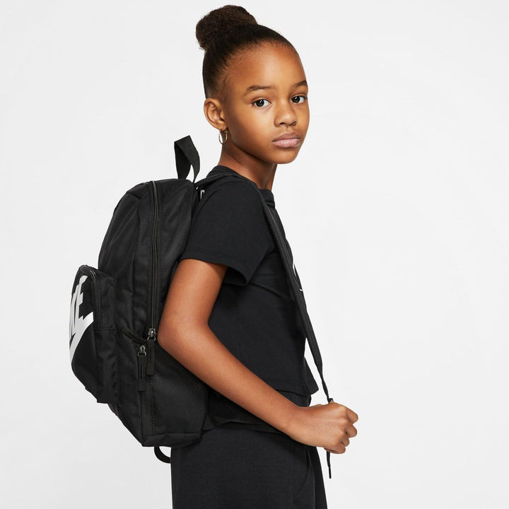 Nike Unisex Kinder Classic Rucksack (1er Pack) 16 Lang Schwarz/Schwarz/Weiss, 16 Lang Schwarz/Schwar