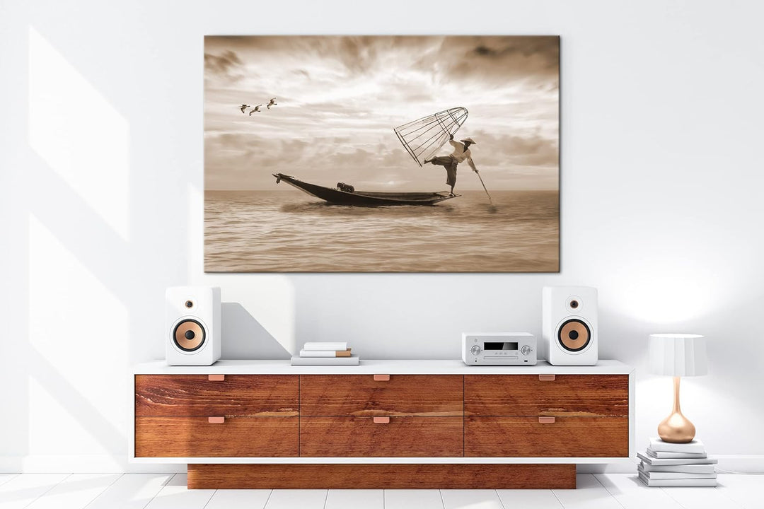 deyoli verspielter Fischer auf seinem Boot Effekt: Sepia Format: 120x80 als Leinwandbild, Motiv fert