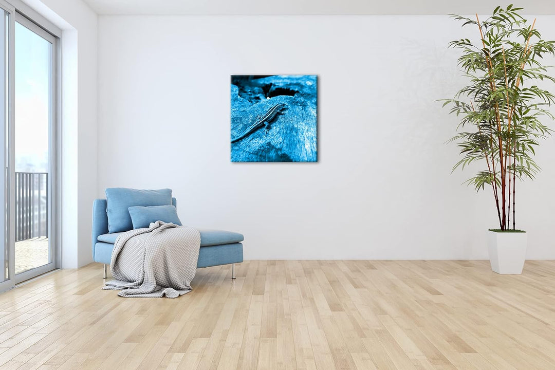 deyoli winzige Eidechse auf einem Baumstamm Format: 70x70 Effekt: Monocrome Blau als Leinwandbild, M