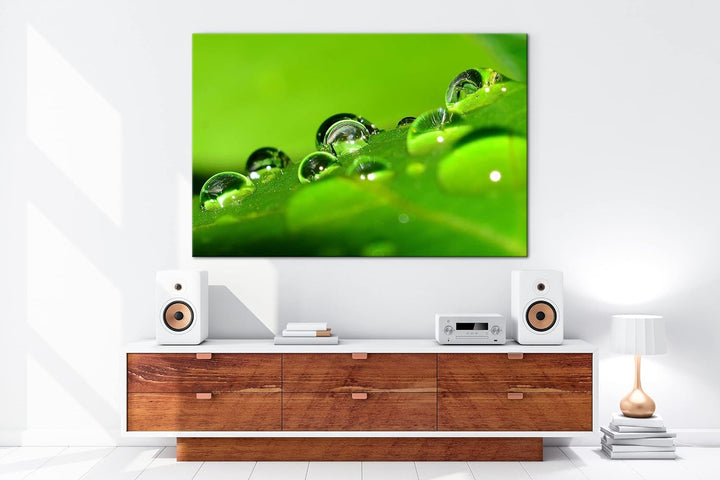 deyoli Wassertropfen auf grünem Blatt im Format: 100x70 als Leinwandbild, Motiv fertig gerahmt auf E