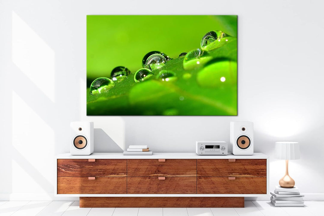 deyoli Wassertropfen auf grünem Blatt im Format: 100x70 als Leinwandbild, Motiv fertig gerahmt auf E