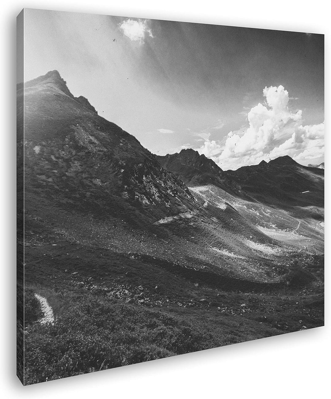 deyoli Sonnenaufgang über grünen Bergen Format: 70x70 Effekt: Schwarz&Weiss als Leinwandbild, Motiv