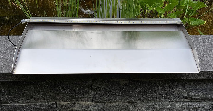 Jürgen Bocker Garten-Ambiente Wasserfall 30x8,5x22 cm Edelstahl matt Geb. mit langem Auslauf, Silber