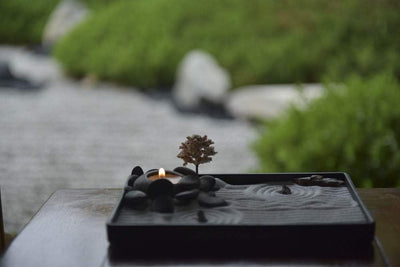 ICNBUYS Kerzenhalter aus Zen-Gartenkiesel, handgefertigt, mit Zen-Gartenwerkzeugen, Sand, Grundplatt