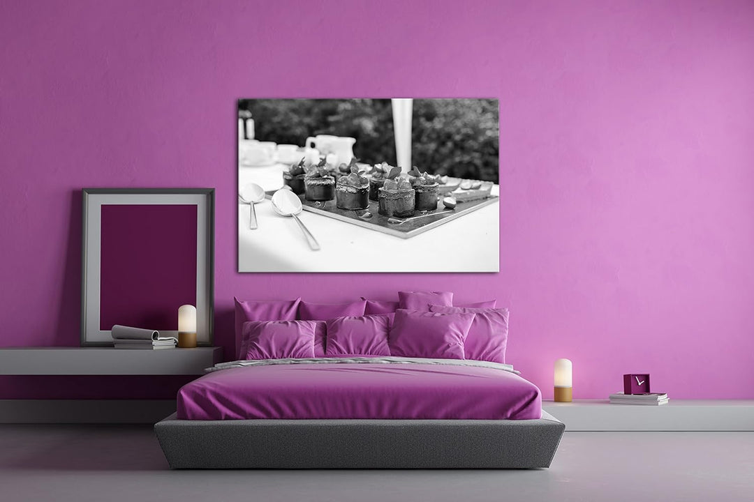 deyoli Tablett mir Desserts Effekt: Schwarz/Weiss Format: 100x70 als Leinwandbild, Motiv fertig gera